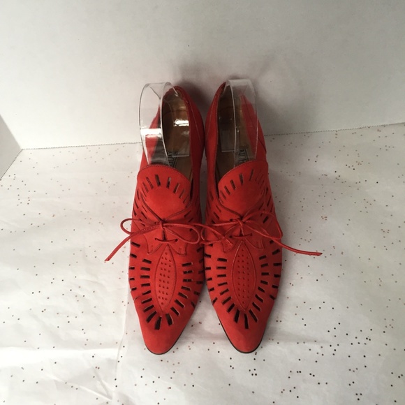 Vintage Norma Kamali Red Suede Laser Cut Oxford 8M - Picture 7 of 8